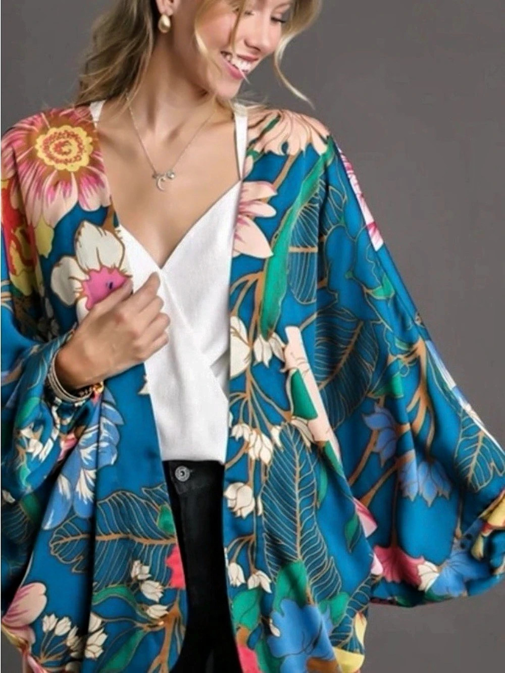 NWT Umgee Rose Floral Kimono Cardigan Blue & Pink S/M